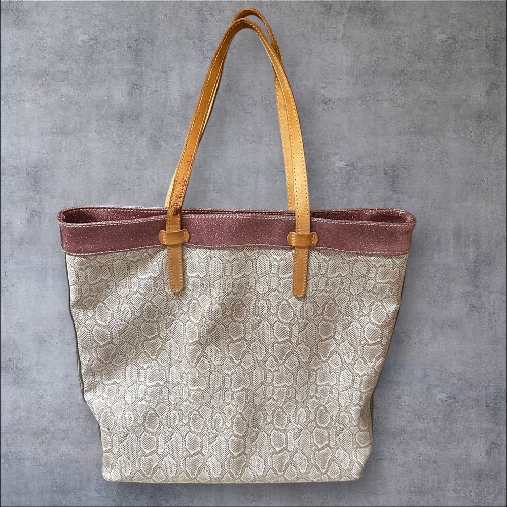 Consuela Slim Tote - Clay